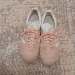 Adidas Gazelle Woman’s sneakers size: 7.5
